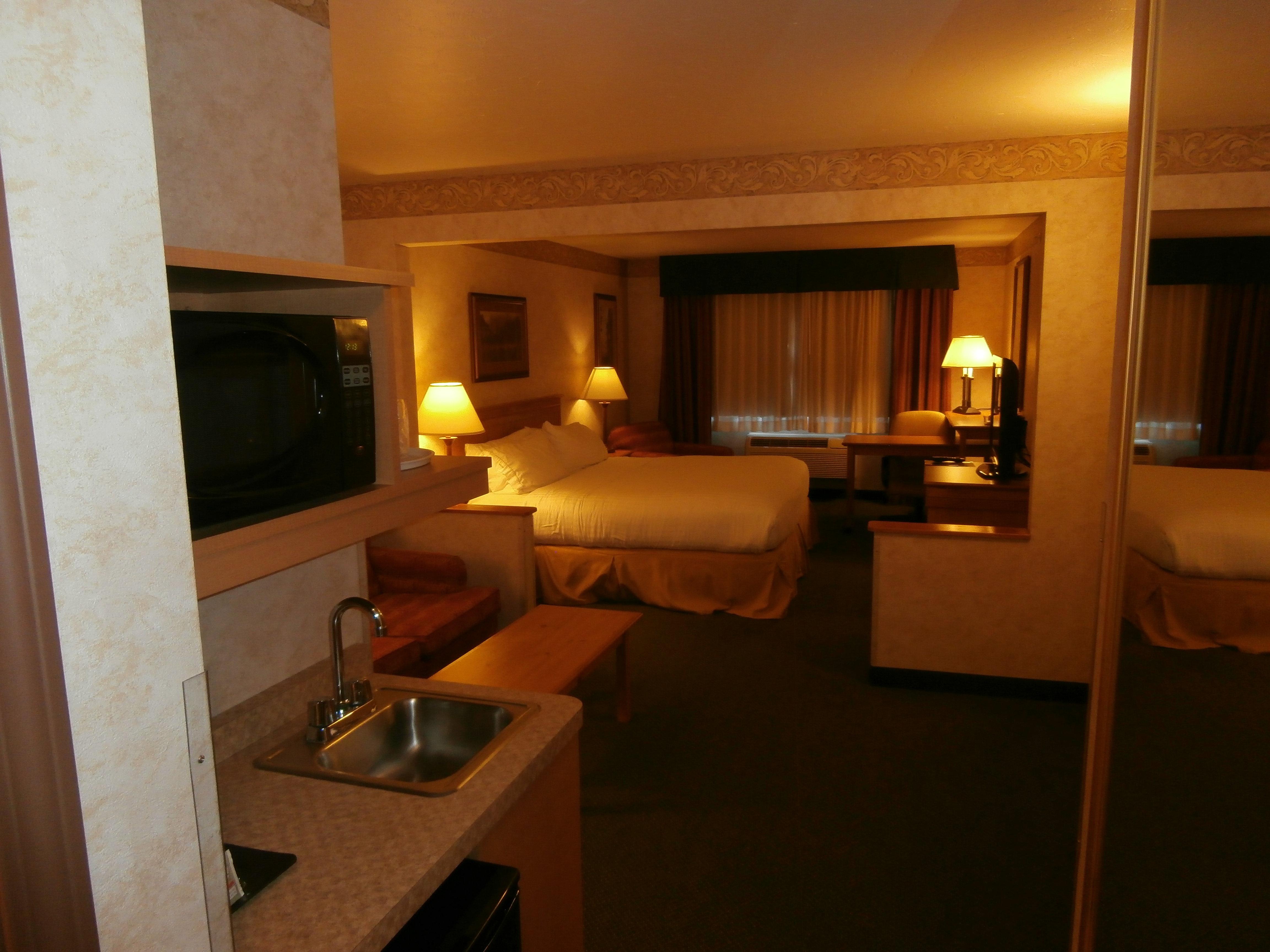 Holiday Inn Express Hotel & Suites Raton By Ihg Eksteriør billede