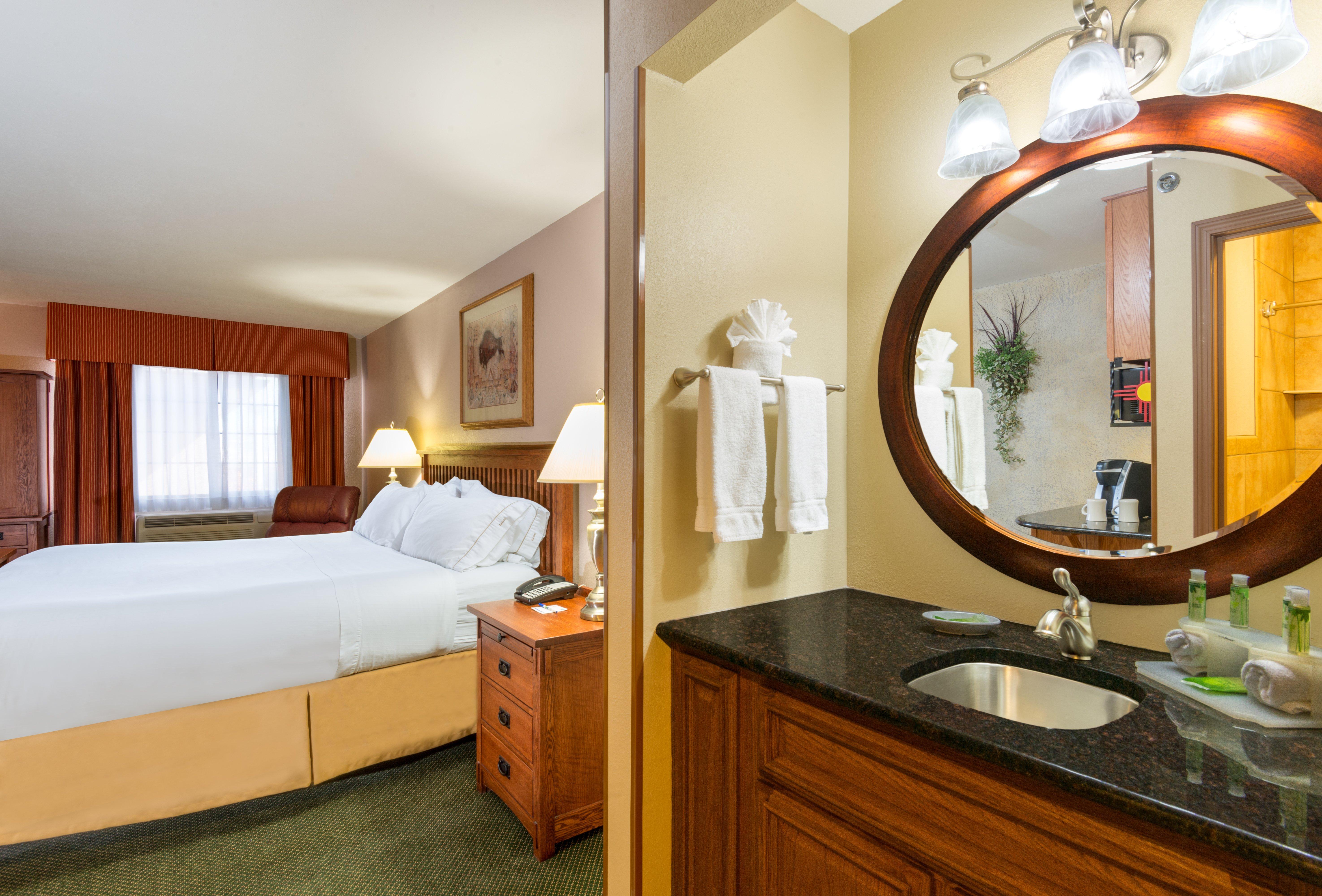 Holiday Inn Express Hotel & Suites Raton By Ihg Eksteriør billede