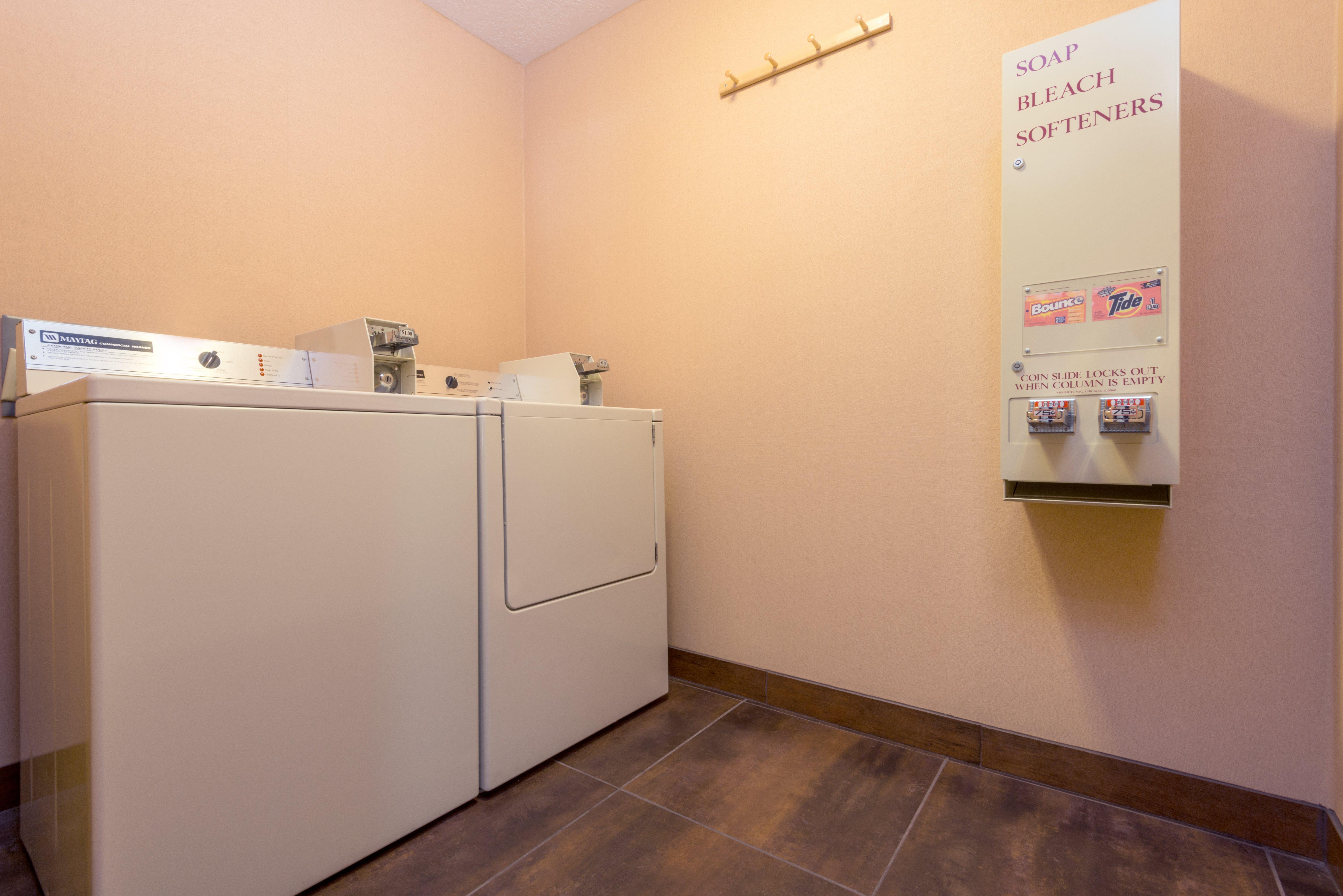 Holiday Inn Express Hotel & Suites Raton By Ihg Eksteriør billede