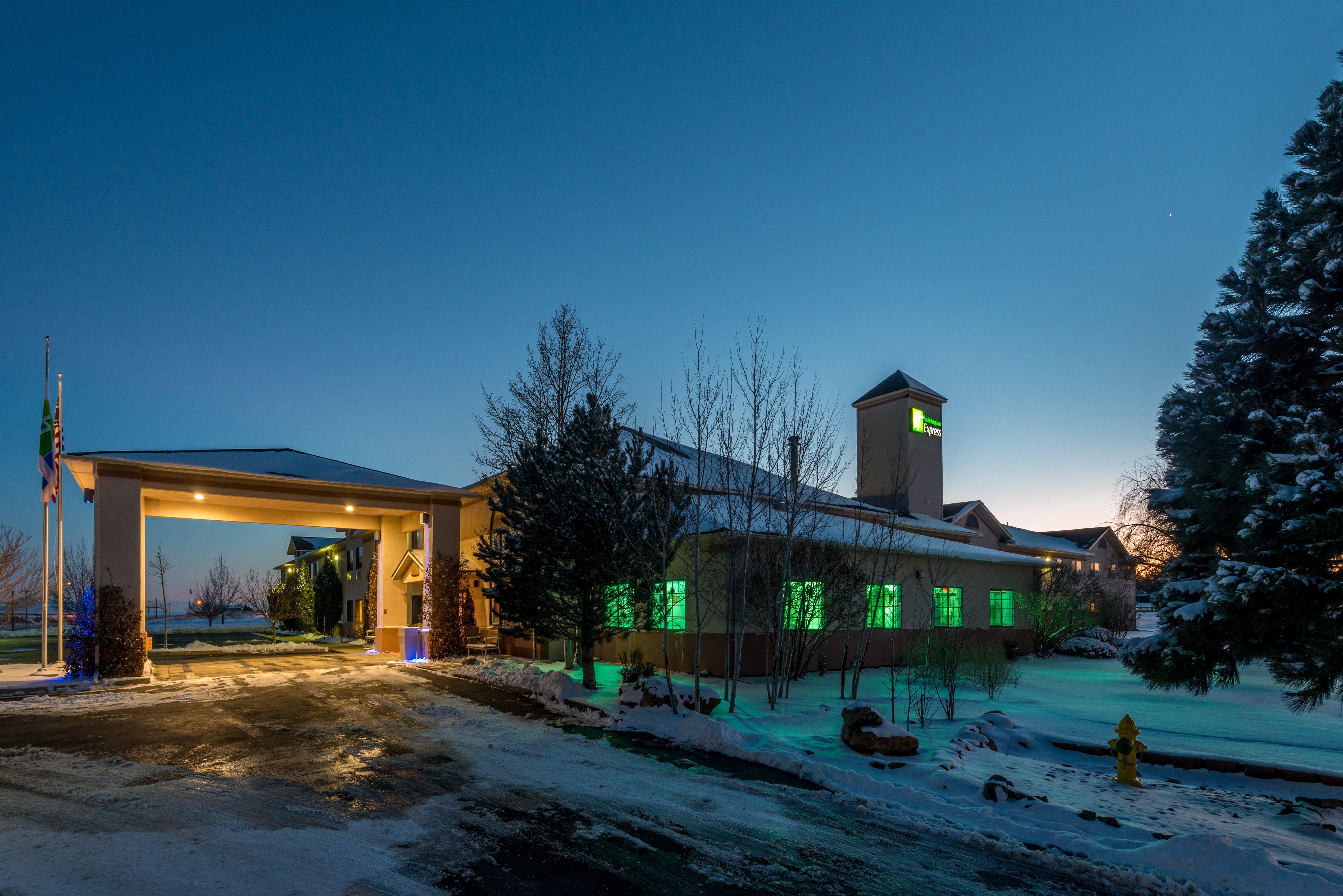 Holiday Inn Express Hotel & Suites Raton By Ihg Eksteriør billede